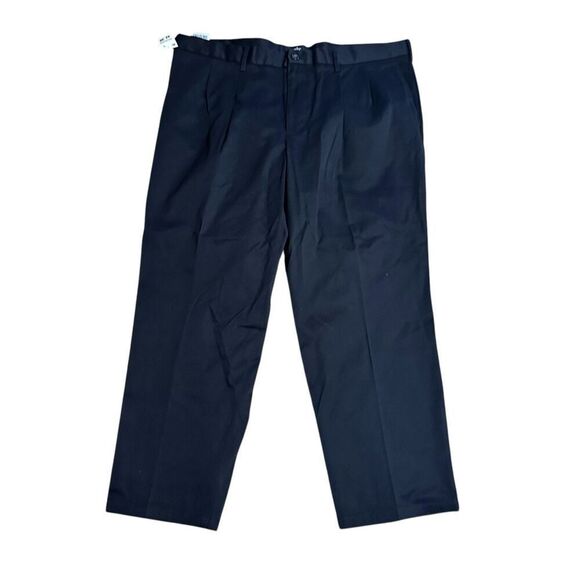 NEW WITH TAGS Dockers Dockers Men's WRINKLE FREE RELAXED Fit Signature Khaki Pan - Picture 1 of 9